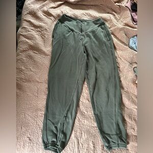 Cute Forest Green Aerie Sweatpants/Joggers with Front Zipper